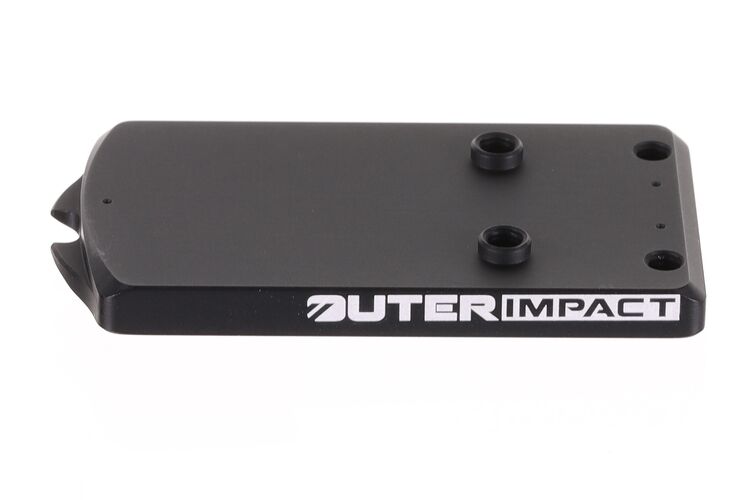 Schwarze Adapterplatte von Outerimpact mit Befestigungslöchern