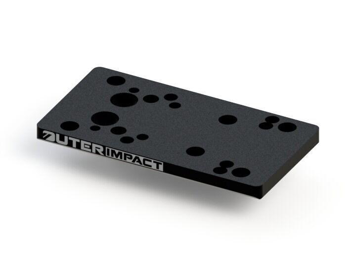 Schwarze Universal-Montageplatte für verschiedene Optiken von Outer Impact mit mehreren Befestigungslöchern.